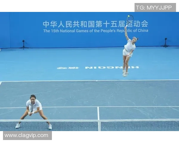 卡维纳与萨比利斯的激烈对决展现足球魅力与战术智慧的巅峰较量