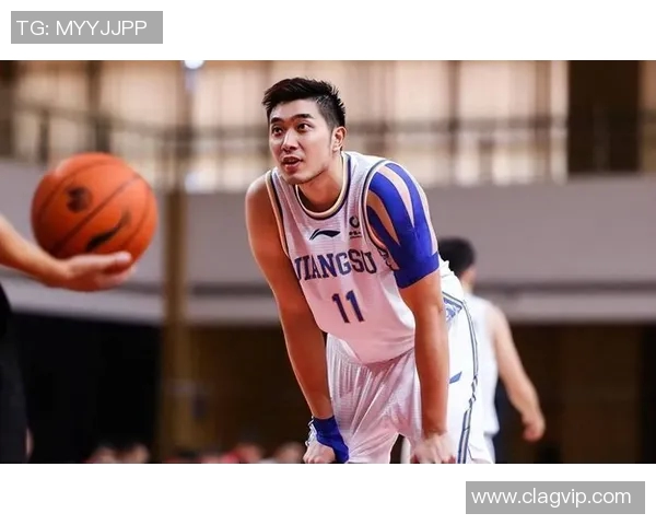 吴冠希在篮球赛场上的崛起与成长历程解析