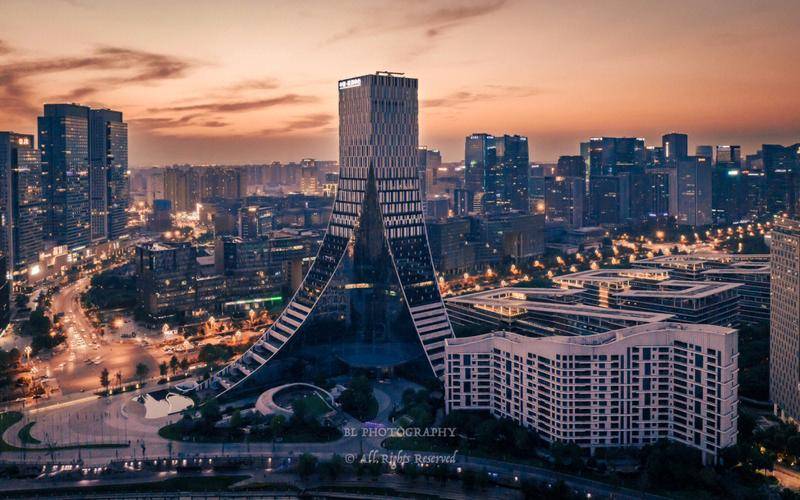 半岛官方体育元旦旅逛攻略：十大好玩目标地引荐(图2)